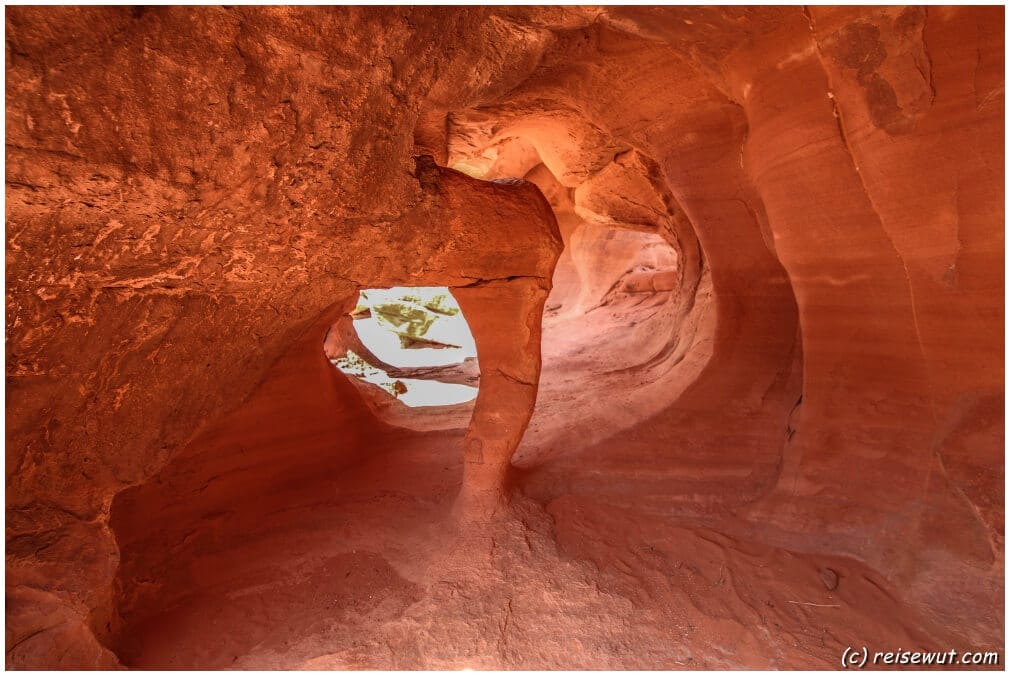 Windstone Arch, in einer Höhle versteckt