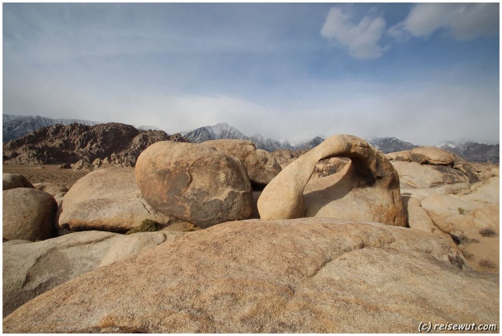 Vasquez Rocks via Fossil Falls & Red Rock Canyon