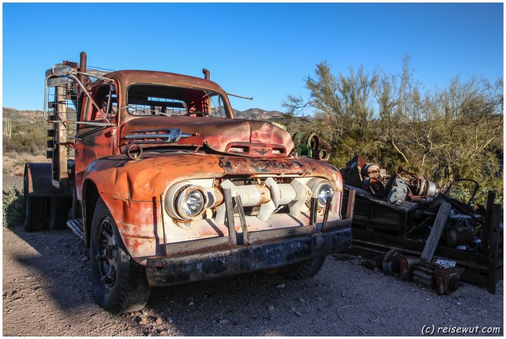 Old Car Goldfield Ghost Town