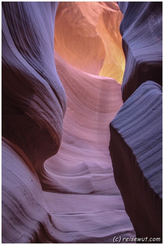 Lower Antelope Canyon ...
