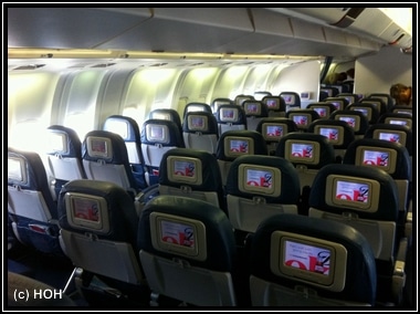 In Seat Entertainment auf dem Flug nach Los Angeles via Atlanta