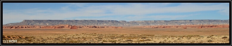 Blick von der Mesa hinab, irgendwo da unten soll sich der Hope Arch befinden