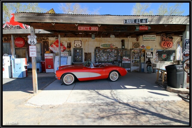 Corvette vorm General Store in Hackberry
