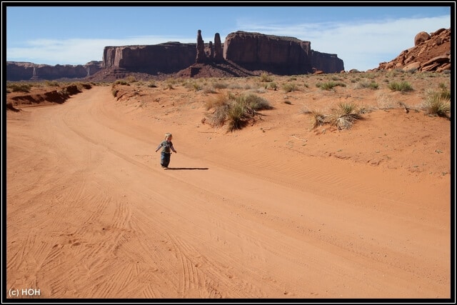 Finley entdeckt das Monument Valley