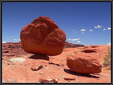 Balanced Rock am Wegesrand