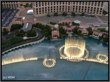 Die Fountains vorm Bellagio aus der Höhe gesehen