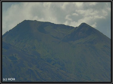 Die Spitze des Mount Batur ... herangezoomt