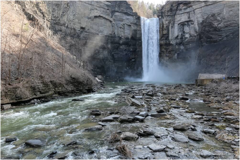 Am Ende des Gorge Trails erreicht man die Taughannock Falls, welche höher als die Niagarafälle sind