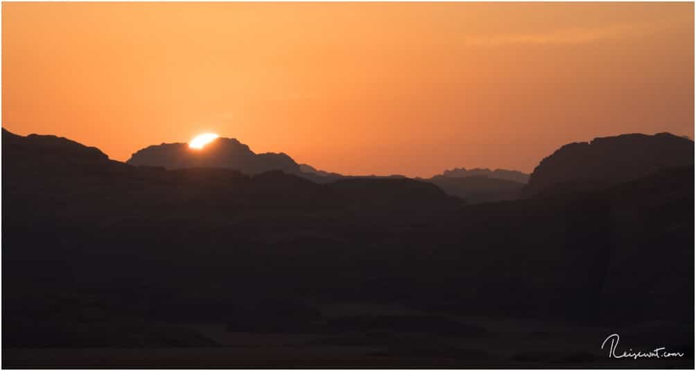 Sonnenuntergang im Wadi Rum in Jordanien