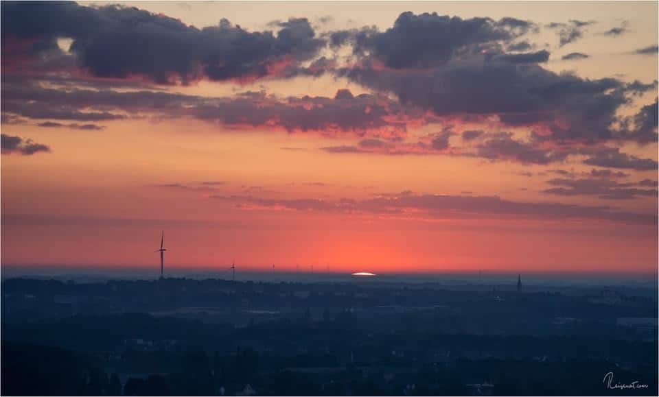 Der Moment, wo die Sonne über den Horizont guckt