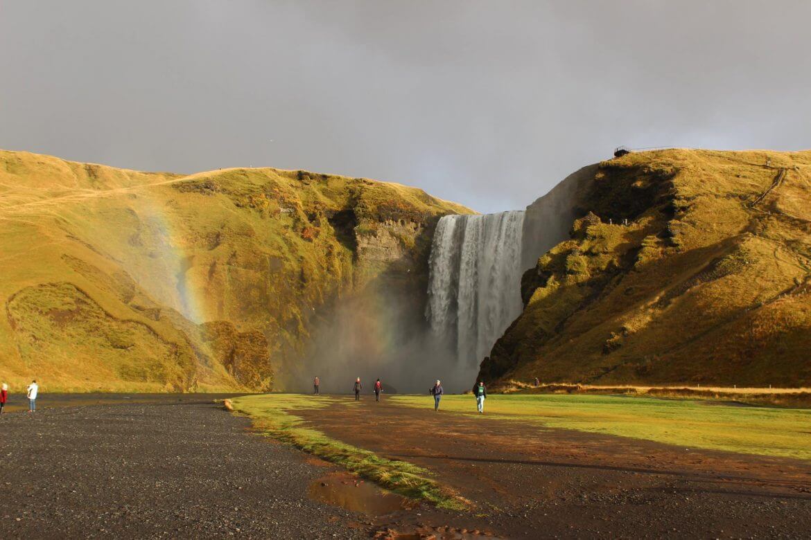 Der Skogafoss ist einer der beeindruckendsten Wasserfälle im Süden Islands