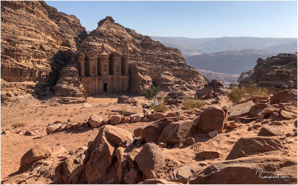 Fast noch beeindruckender als das Schatzhaus. Ad-Deir in Petra