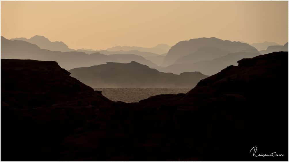 Besonders schön fand ich die einzelnen Schattierungen der Berge an diesem Abend kurz vor Sonnenuntergang