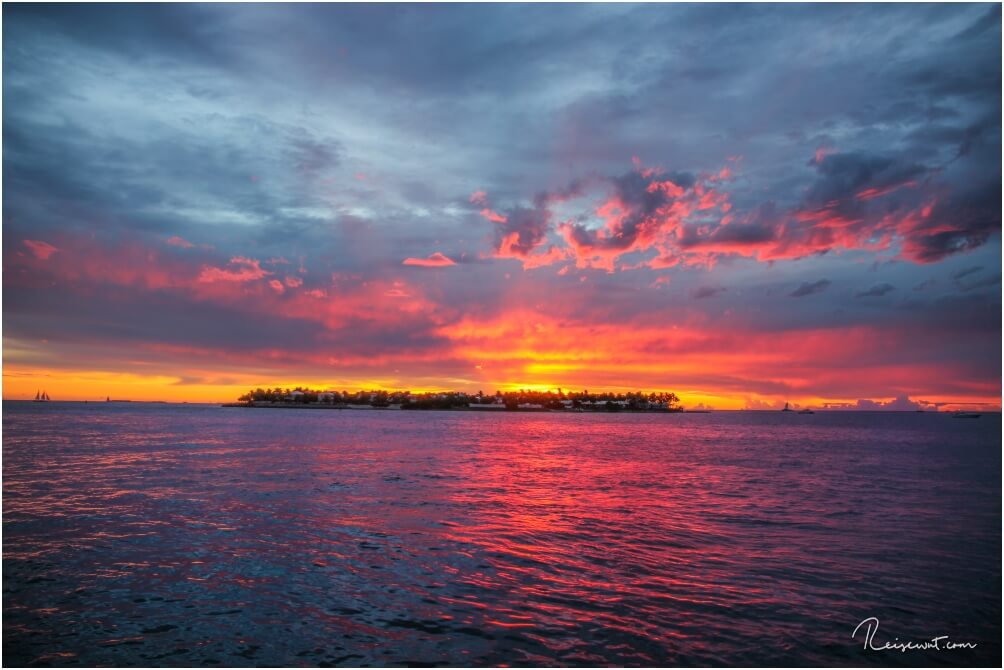 Sonnenuntergang in Key West, aufgenommen aus dem Sunset Cafe.