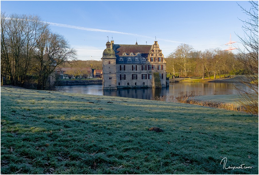Schloss Bodelschwingh von der östlichen Seite aus fotografiert
