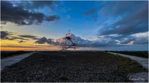 Der Tetraeder kurz nach Sonnenuntergang