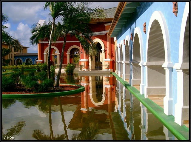 Spiegelung Spiegelung in der Hotelanlage vom Iberostar Praia Do Forte