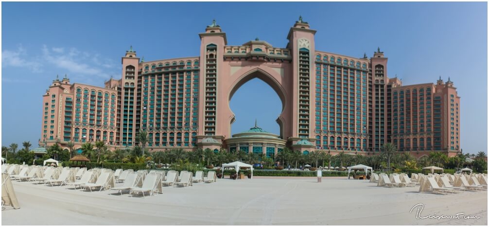 Der eigene Strandabschnitt des Atlantis The Palm Dubai. Viel los war bei unserem Aufenthalt nicht wirklich