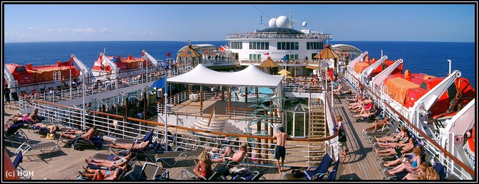 An Deck der Carnival Imagination, SO sieht also ein ganz normaler Seetag aus