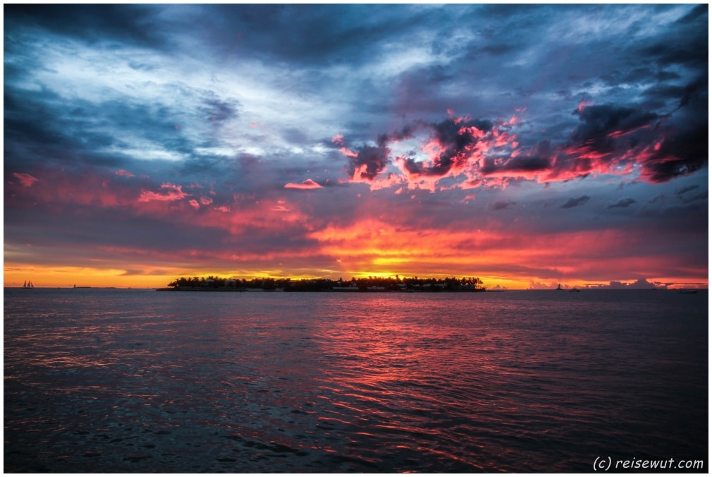 Sonnenuntergang am Mallory Square in Key West, einer der Top Fotospots dort am Abend