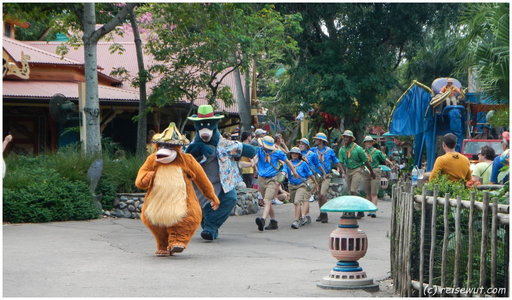 Höhepunkt eines jeden Tages ist die Disney-Parade