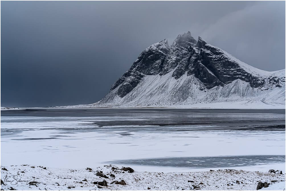 Unschwer zu erahnen, warum dieser Berg inzwischen als "Batman-Mountain" bekannt ist