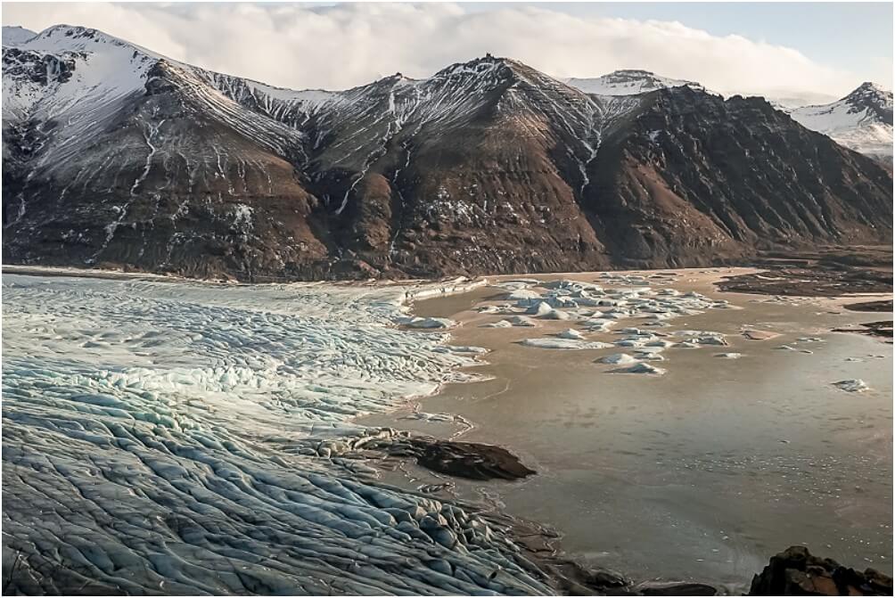 Was für eine gigantische Aussicht von oben auf den Skaftafellsjökull