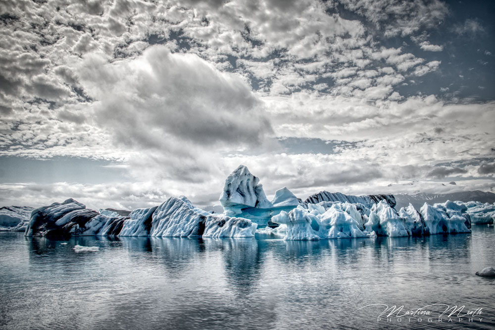 Immer wieder schön, im Wasser treibende Eisberge an der Jökulsárlón Gletscherlagune