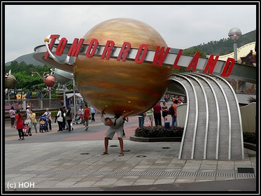 Eingang zum Tomorrowland