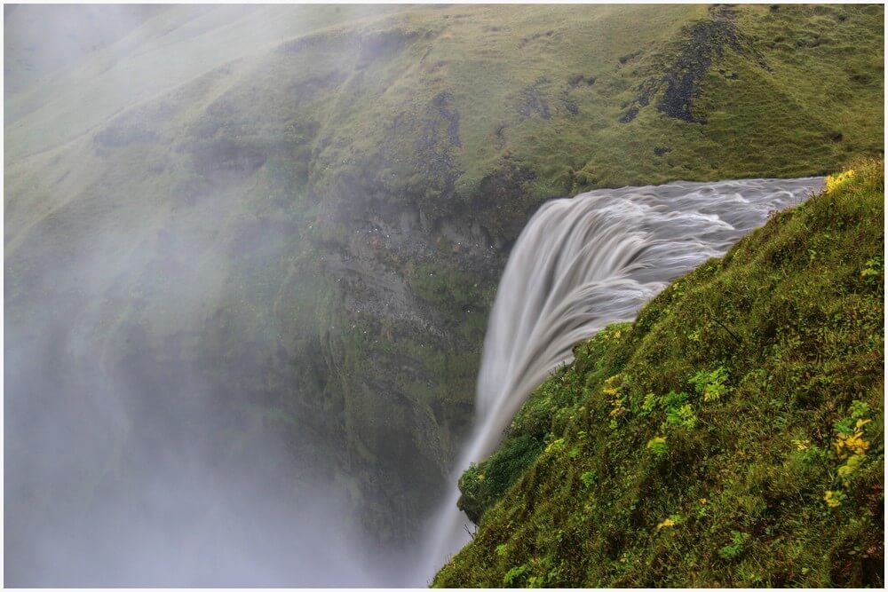 Sturzkante Skogafoss