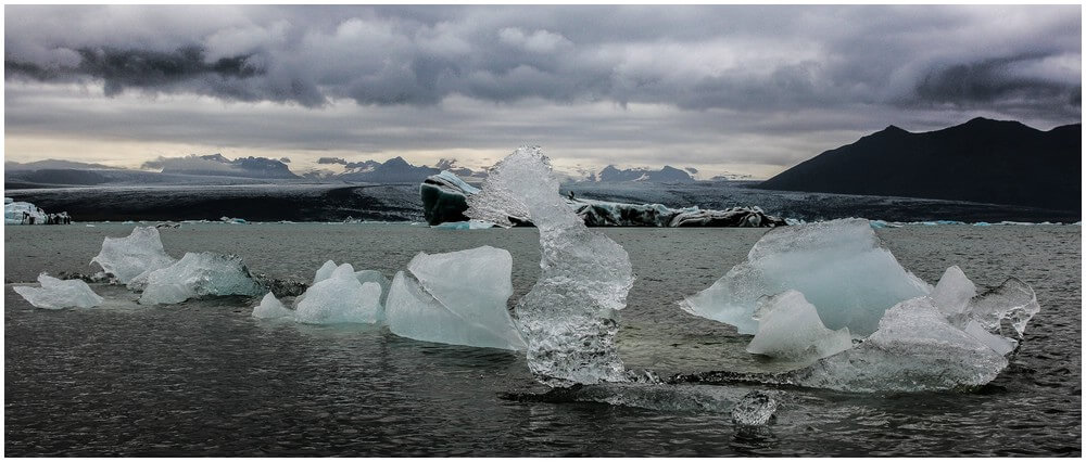 Floating Ice at Jökulsarlon Floating Ice at Jökulsarlon