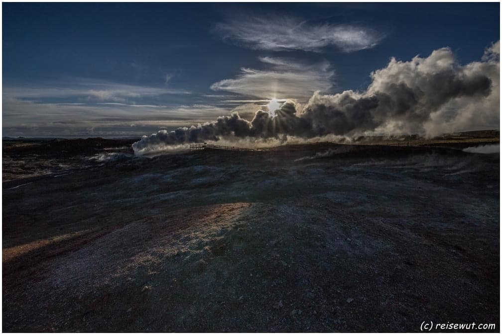 Gunnhuver Geothermal Area im Morgenlicht