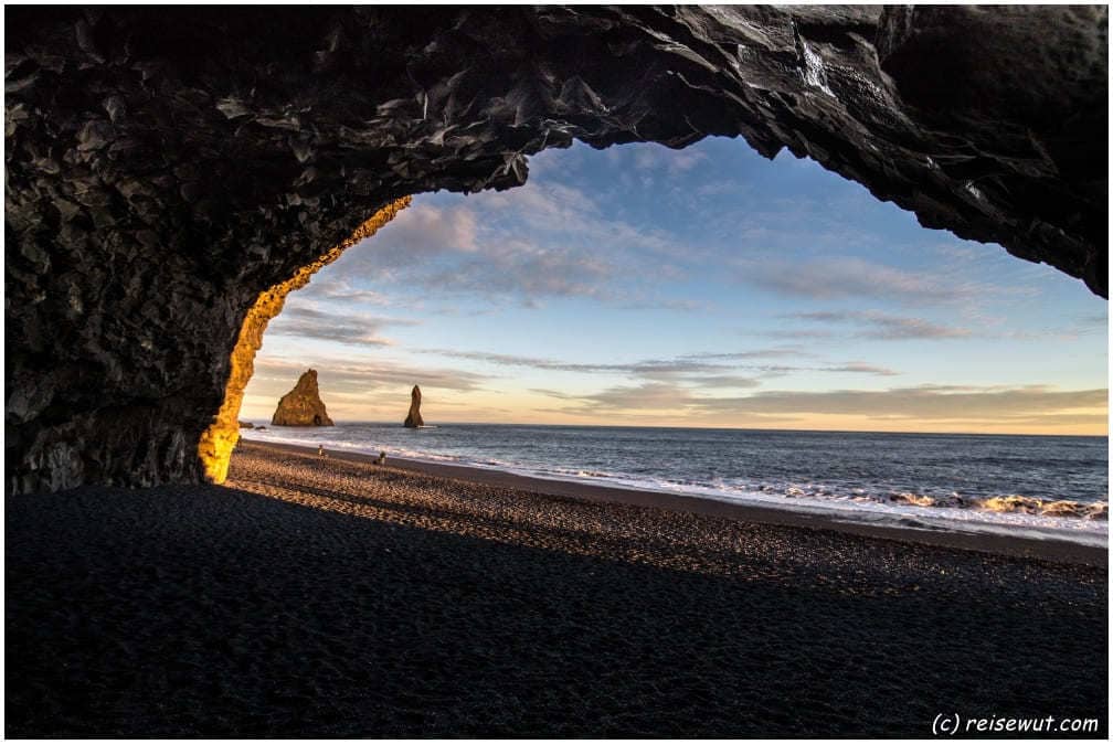 Vik Sunset Höhle am Strand