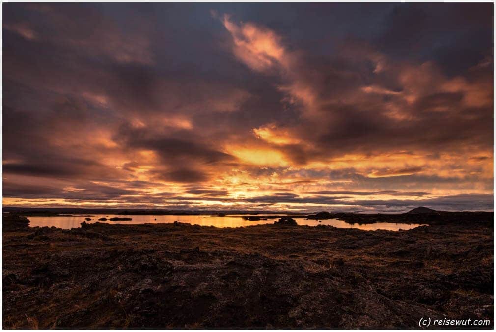 Sonnenuntergangs-Explosion am Myvatn