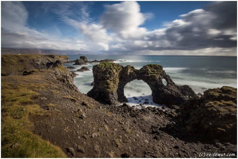 Der Gattklettur Sea Arch