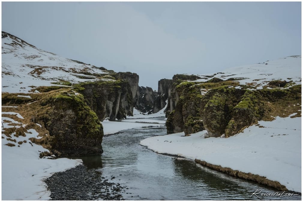 Fjaðrárgljúfur im Winter, fehlt nur noch der Drache