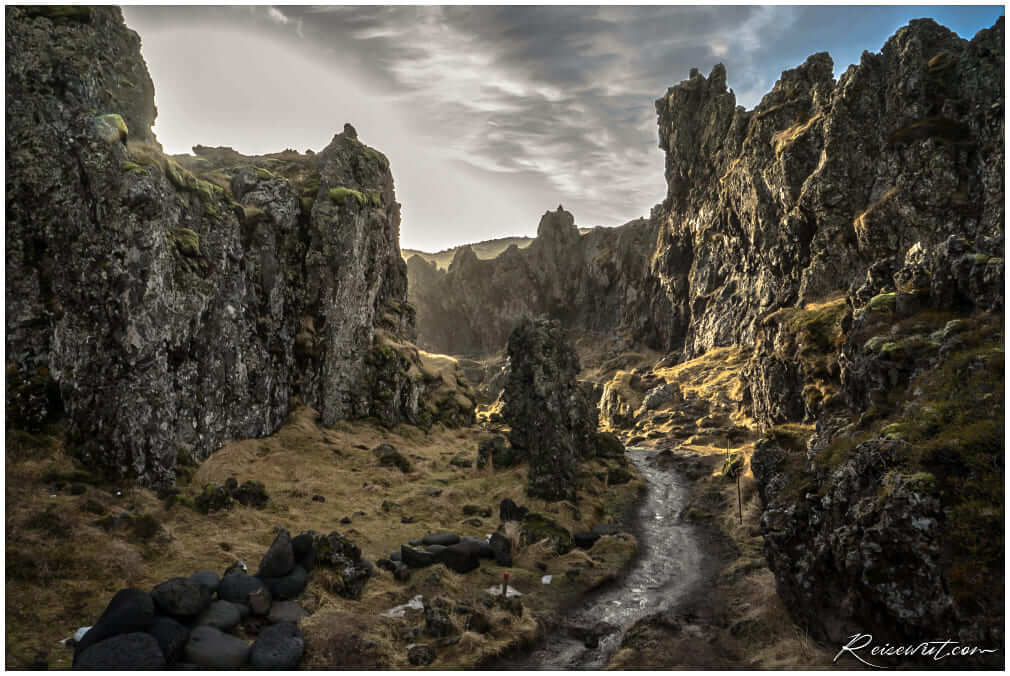 Path of Bulls bei Djúpalónssandur