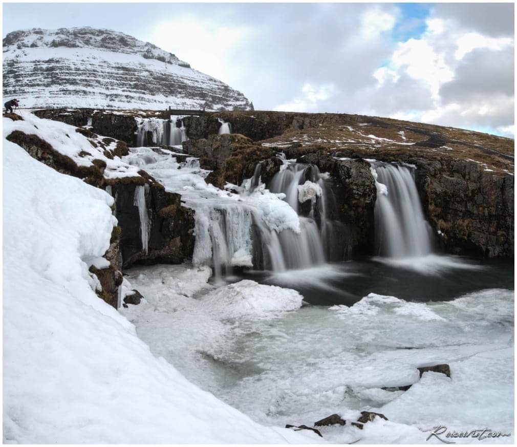 Im Winter schaut der Kirkjufellfoss völlig anders aus, hier im März