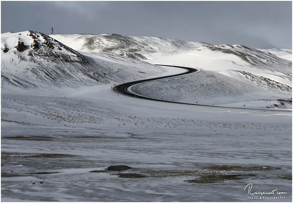 Das 'S' bei der Námaskard Geothermal Area