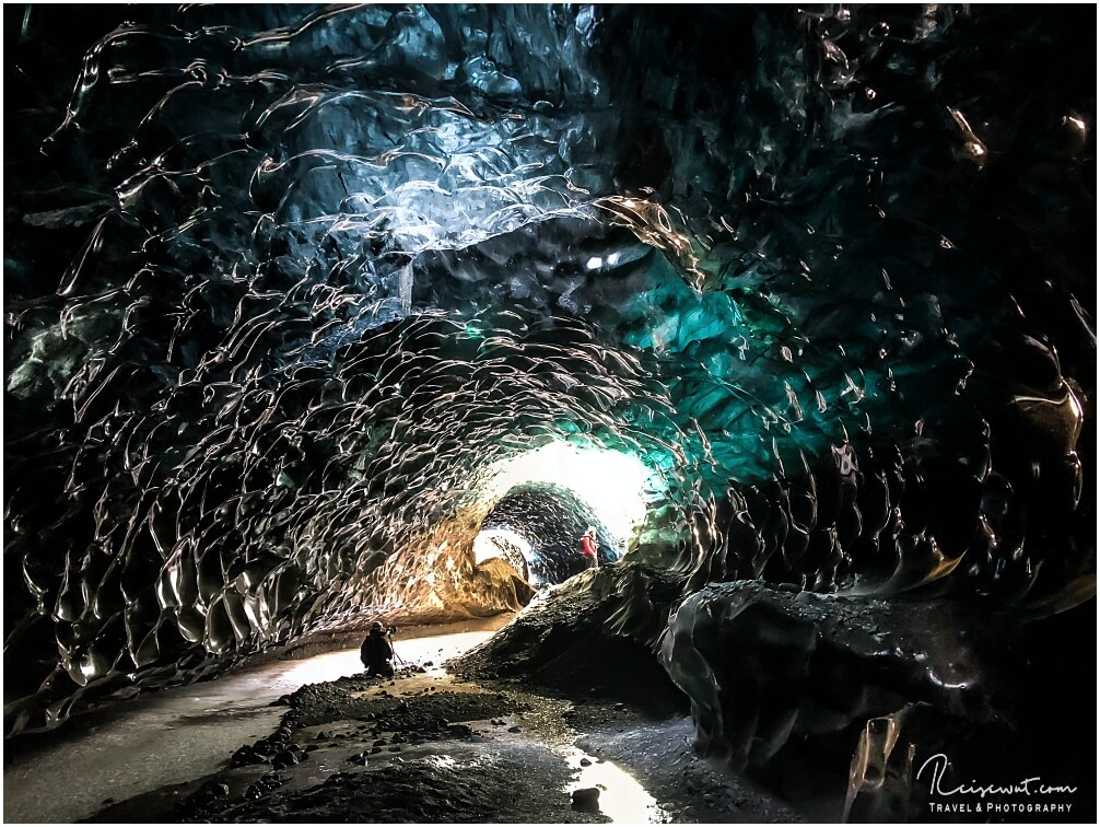 Der Fotograf und sein 'Model' in der Lightroom Icecave