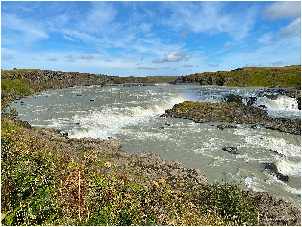 Urriðafoss ... äußerlich recht unscheinbar, aber breiter und gewaltiger als man glaubt