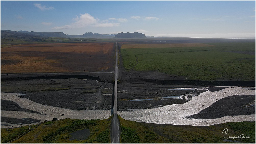 Der Blick von derselben Stelle aus in Richtung Vík í Mýrdal ... das sieht vielversprechend aus