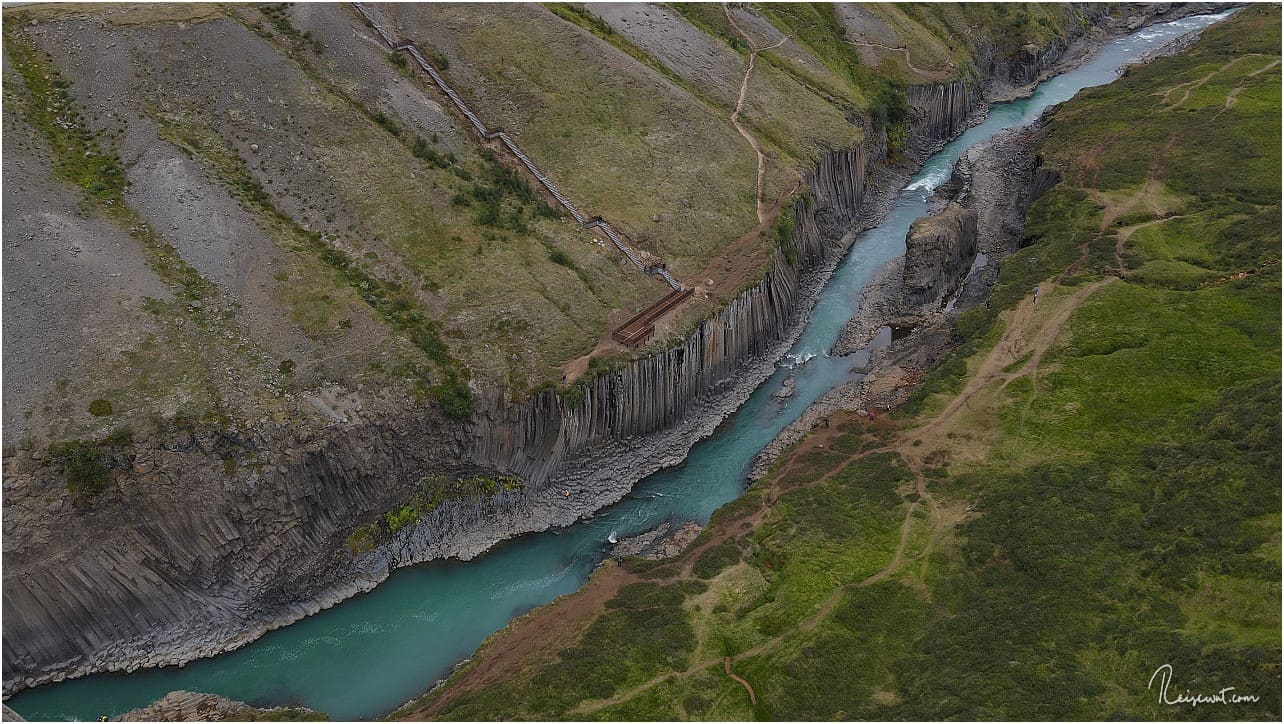 Das ist er im Prinzip, der gesamte Abschnitt, wegen dem der Stuðlagil Canyon so bekannt wurde