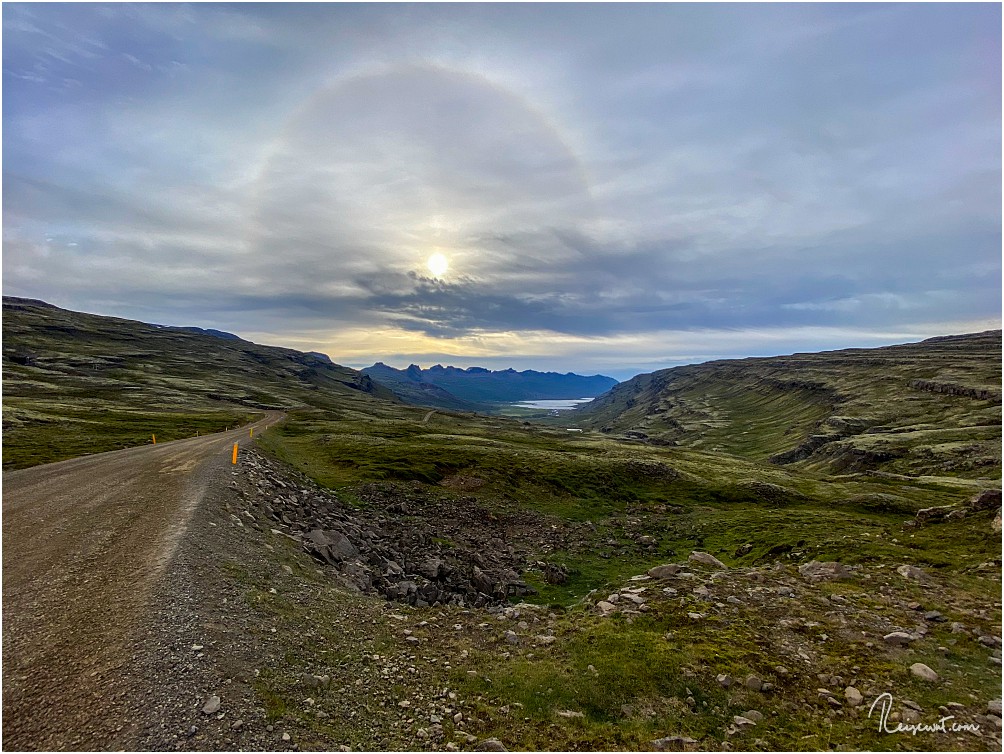 Morgendliche Sonnencorona auf dem Rückweg am Öxi-Pass