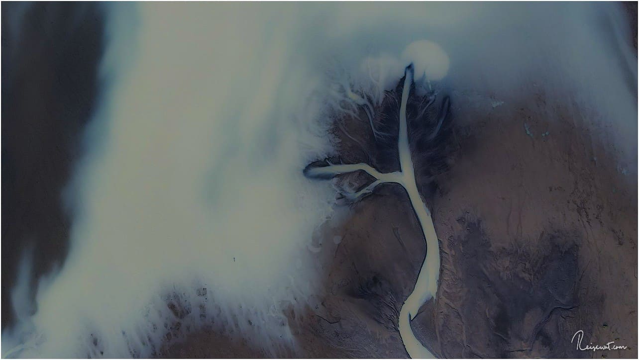 Topdown-Aufnahmen von den Flüssen im Hochland sind geradezu magisch