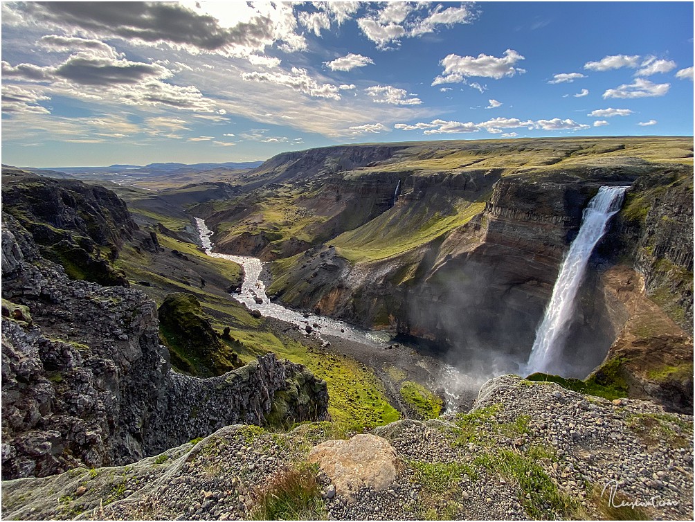 Beeindruckender Wasserfall bei beeindruckendem Wetter