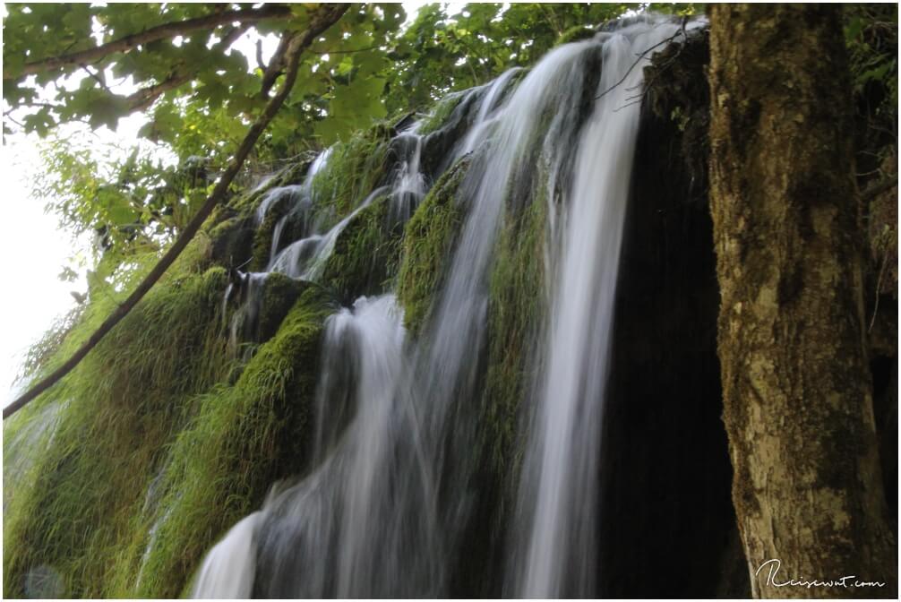 Abbruchkante des Wasserfalls Galovački buk