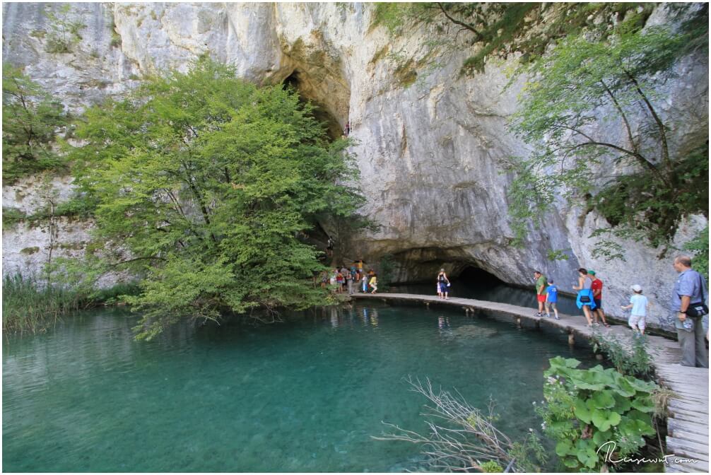 Der Steg zur Höhle Supljara pecina