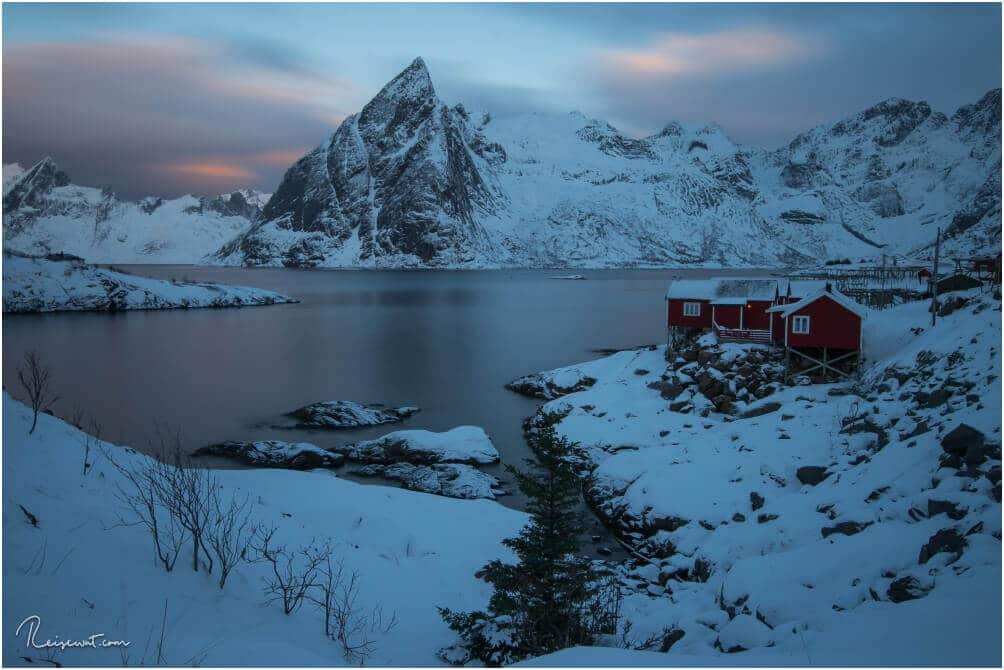 Eine etwas andere Perspektive vom Resort Eliassen, aufgenommen, kurz vor Sonnenaufgang mit 70s Belichtungszeit.