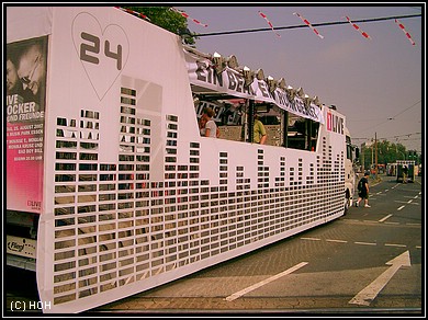 Loveparade 2007 - 1Live Float